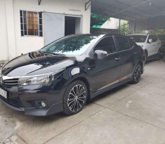 Cần bán lại xe Toyota Corolla altis 2.0V sản xuất 2014, màu đen, giá chỉ 685 triệu