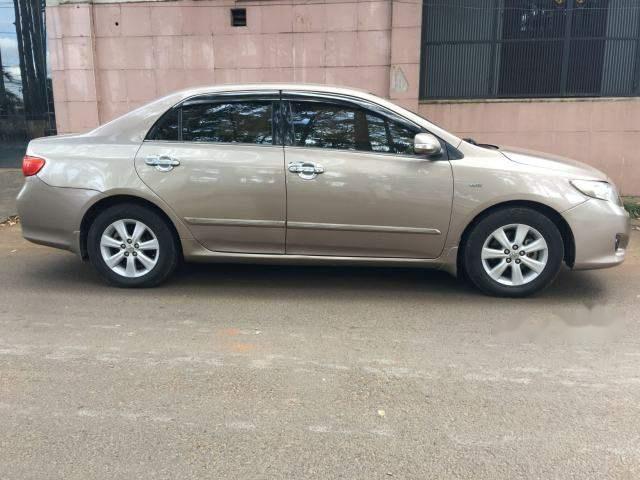 Cần bán xe Toyota Corolla altis sản xuất năm 2009, màu vàng ít sử dụng