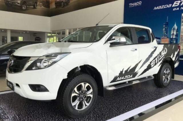 Cần bán Mazda BT 50 sản xuất 2018, màu trắng