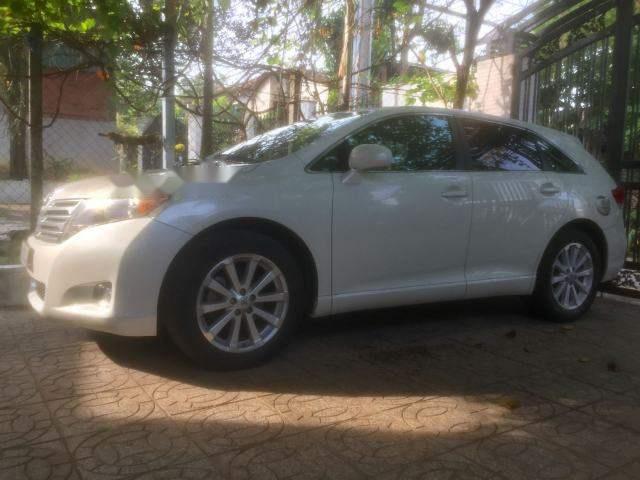 Bán ô tô Toyota Venza đời 2009, màu trắng, giá 780tr