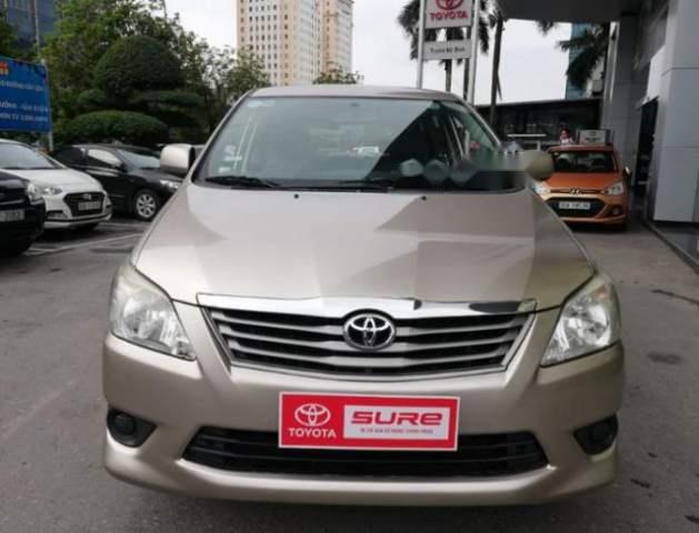 Bán Toyota Innova E năm sản xuất 2013, màu vàng số sàn, giá 535tr