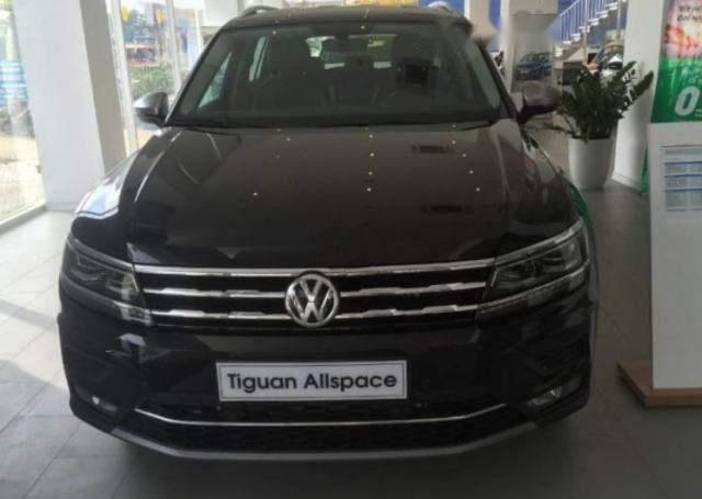 Bán Volkswagen Tiguan năm sản xuất 2018, màu đen