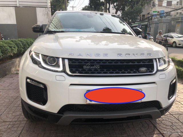 Cần bán LandRover Evoque 2017, màu trắng, đỏ- vay ngân hàng- bảo hành, bảo dưởng xe đèn mới