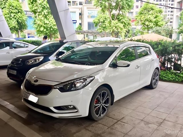 Bán xe Kia Cerato năm sản xuất 2014, màu trắng, nhập khẩu