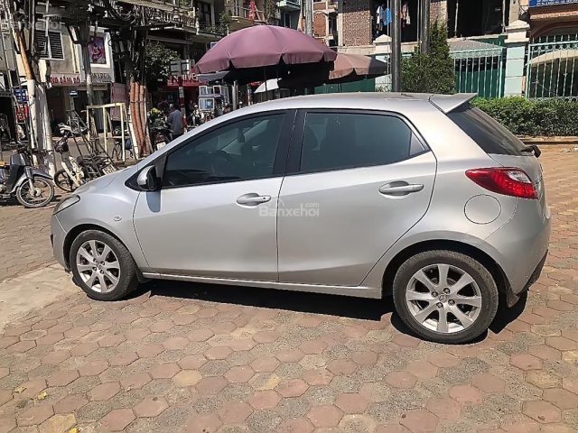 Bán Mazda 2 S đời 2011, màu bạc chính chủ, giá chỉ 355 triệu