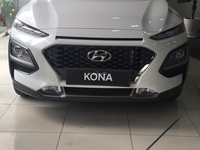 Bán Hyundai Kona 2.0 sản xuất 2018, màu trắng