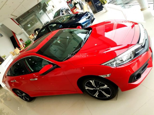 Bán Honda Civic 1.8E 2018, mới 100%, nhận ngay quà tết_LH 0975 999 2390