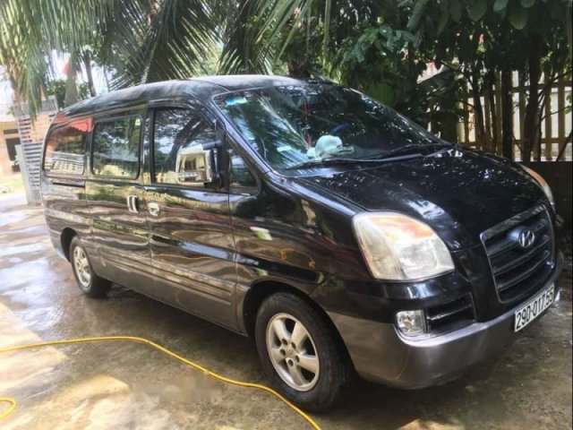 Bán xe Hyundai Starex 2005, màu đen, nhập khẩu số sàn