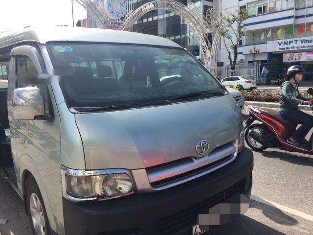 Bán Toyota Hiace đời 2008, màu bạc