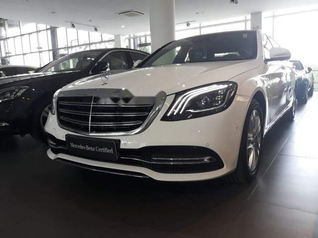 Cần bán xe Mercedes S450L sản xuất năm 2018, màu trắng