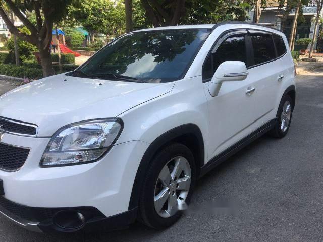 Bán gấp Chevrolet Orlando năm 2016, màu trắng, số tự động