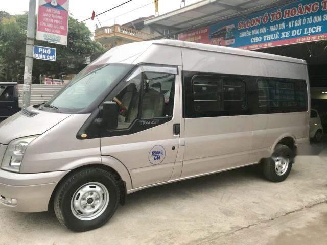 Cần bán Ford Transit đời 2013, màu bạc, chính chủ