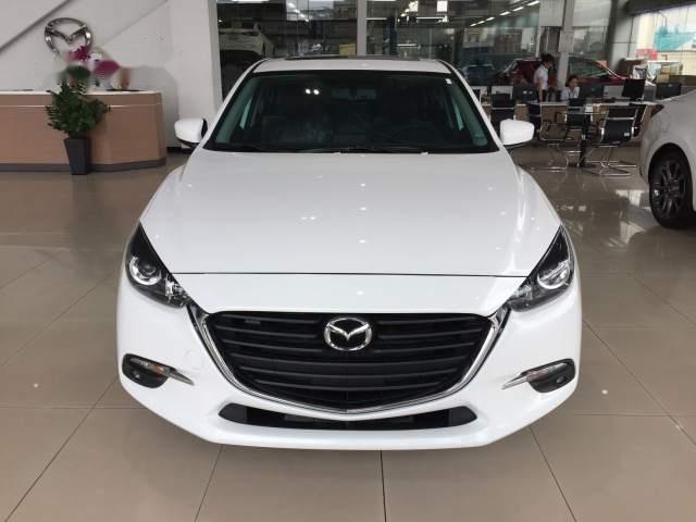 Bán Mazda 3 sản xuất 2018, màu trắng, giá tốt