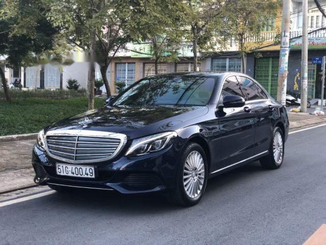 Bán xe Mercedes C250 Exclusive 2016, màu đen, giá tốt