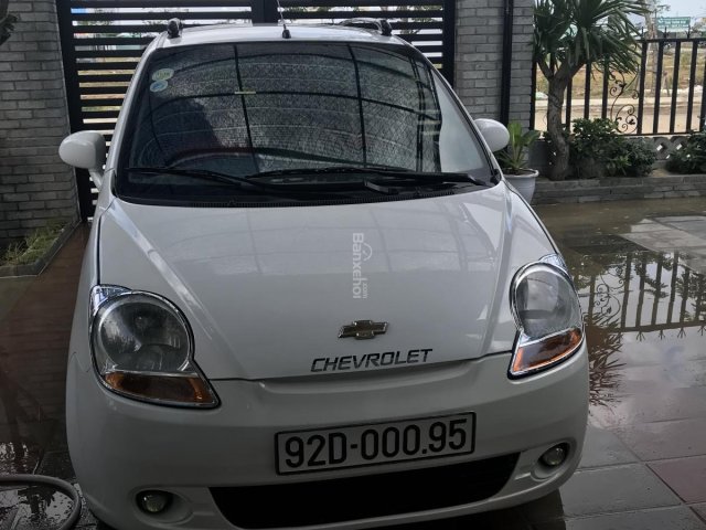 Cần bán xe Chevrolet Spark sản xuất 2011, màu trắng số sàn