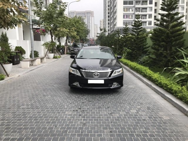 Cần bán xe Toyota Camry 2.0E đời 2015, màu đen