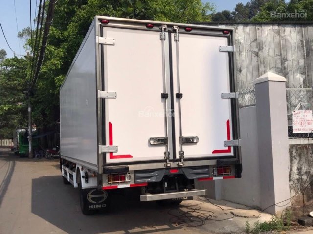 Xe tải Isuzu 6.2 tấn thùng đông lạnh, giá bán xe tải Isuzu 6.2 tấn, thùng dài 6.5m0