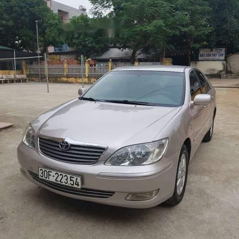 Bán Toyota Camry đời 2003, màu bạc, xe nhập, 290 triệu