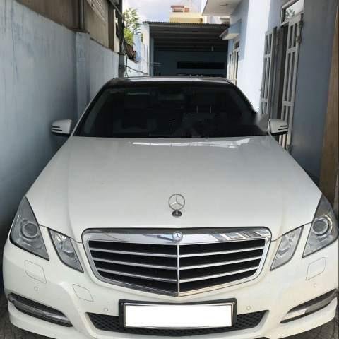 Cần bán gấp Mercedes 2012, màu trắng, giá tốt 