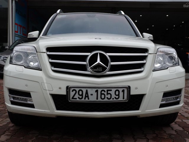 Cần bán xe Mercedes GLK300 sản xuất 2010, đăng ký 4/2011