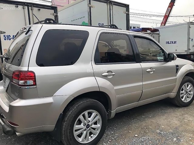 Cần bán Ford Escape 2.3 XLS sản xuất năm 2009 ít sử dụng