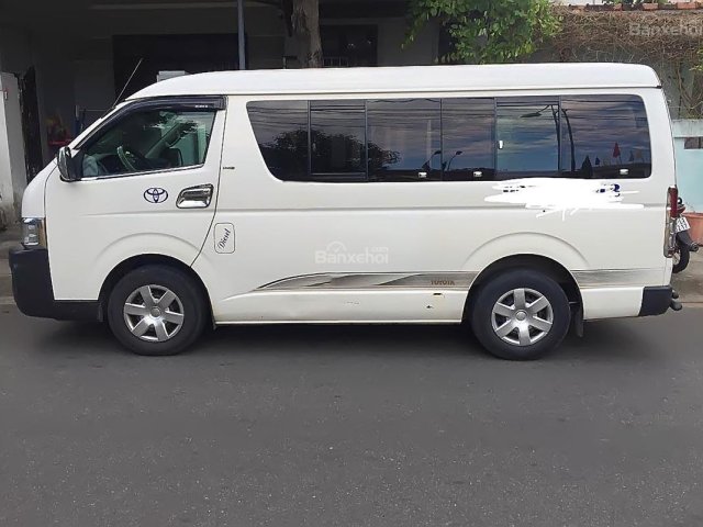 Cần bán lại xe Toyota Hiace đời 2010, màu trắng chính chủ