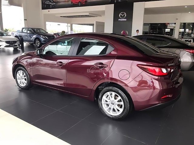Bán Mazda 2 Delu năm sản xuất 2018, màu đỏ, xe nhập 