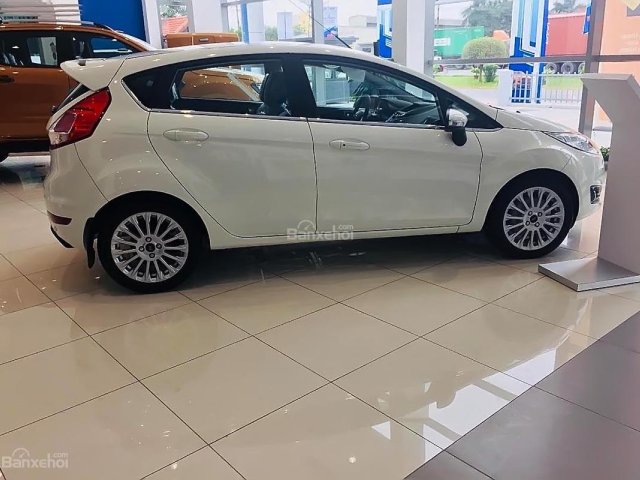 Bán Ford Fiesta Sport 2018, màu trắng