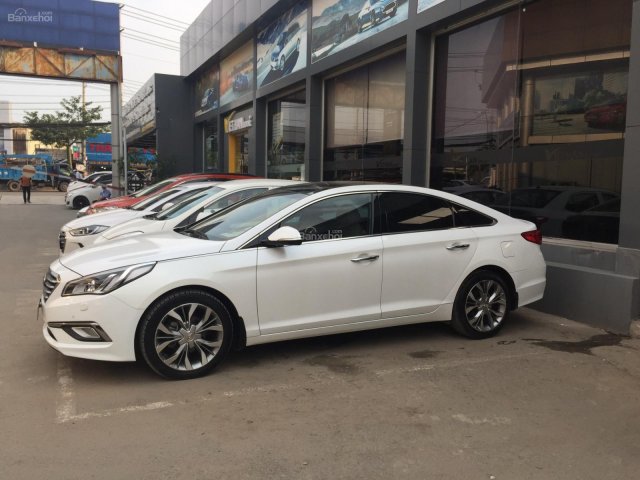 Bán Hyundai Sonata 2015, đúng chất, biển TP, màu trắng, giá TL, hỗ trợ góp