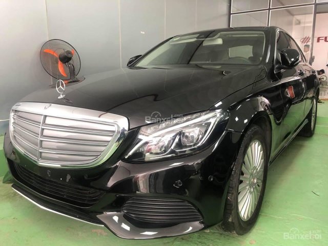 Cần bán xe Mercedes C250 Exclusive đời 2015, màu đen, xe nhập