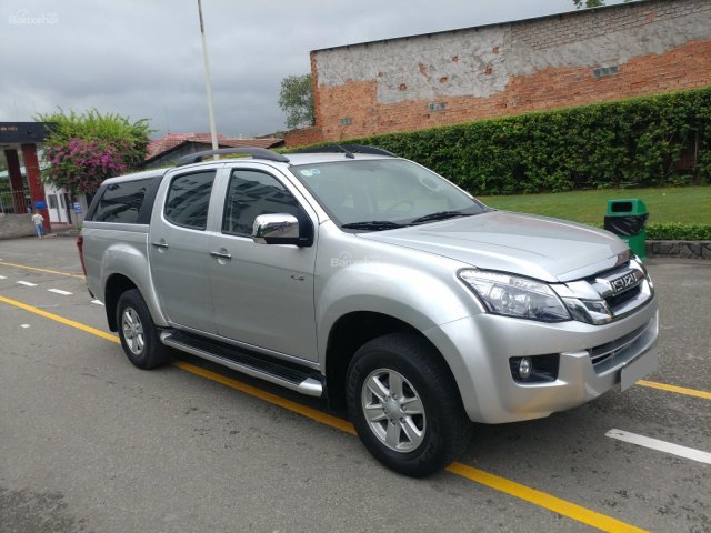 Cần bán Isuzu Dmax số sàn 2016, màu bạc, bản full đẹp tuyệt vời