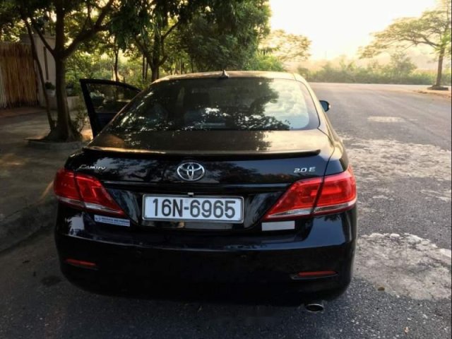 Chính chủ bán xe Toyota Camry năm 2010, màu đen, xe nhập