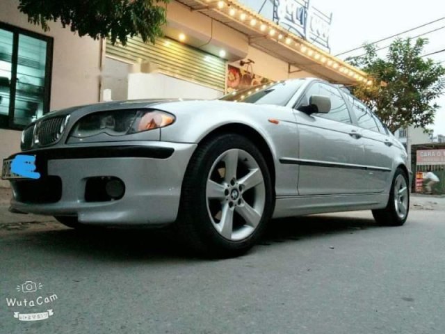 Bán ô tô BMW 3 Series 318i sản xuất 2005, màu bạc giá cạnh tranh