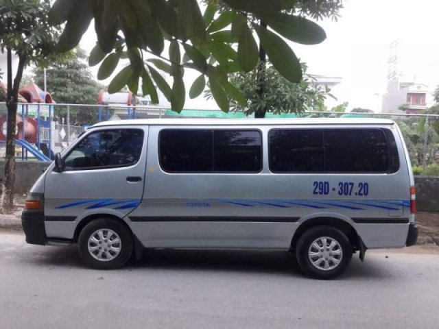 Cần bán lại xe Toyota Hiace đời 2003, giá tốt