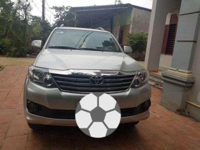 Bán Toyota Fortuner đời 2014, màu bạc, nhập khẩu, 770tr