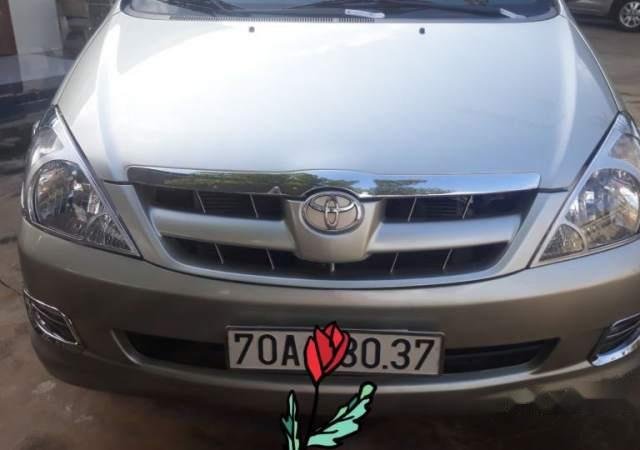 Cần bán gấp Toyota Innova sản xuất năm 2007, màu bạc, giá chỉ 369 triệu