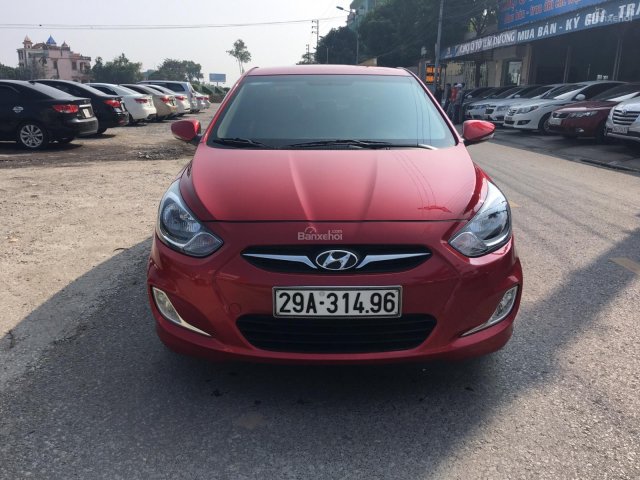 Bán Hyundai Accent 2011, số tự động, màu đỏ, nhập khẩu