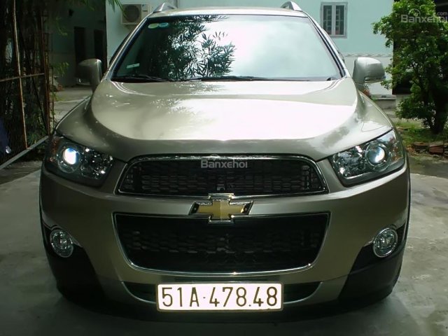 Bán xe Chevrolet Captiva LT đời 2013, màu vàng cát