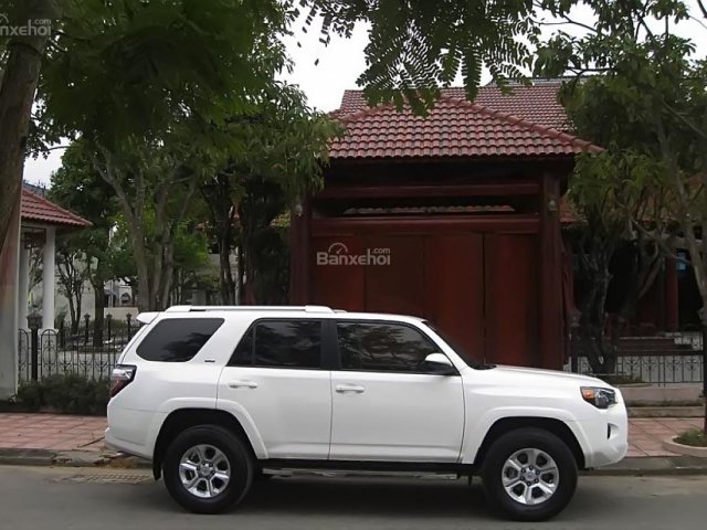 Cần bán lại xe Toyota 4 Runner SR5 sản xuất năm 2014, màu trắng, nhập khẩu nguyên chiếc số tự động