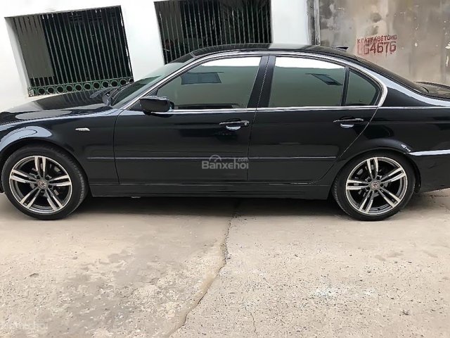 Bán ô tô BMW 325i 2005, màu đen, giá 250tr