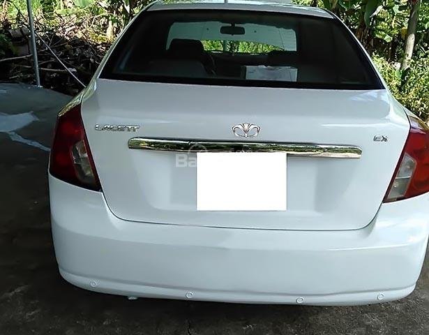 Bán xe cũ Daewoo Lacetti năm sản xuất 2004, màu trắng