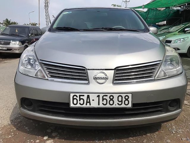 Cần bán Nissan Tiida 1.6 AT 2007, màu bạc, nhập khẩu giá cạnh tranh0