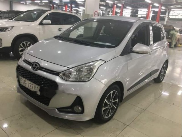 Bán ô tô Hyundai Grand i10 1.0 AT năm sản xuất 2017, màu bạc, 394 triệu