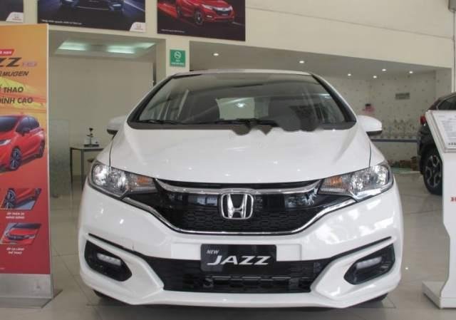 Bán Honda Jazz 1.5V sản xuất năm 2018, màu trắng, xe nhập, giá 544tr