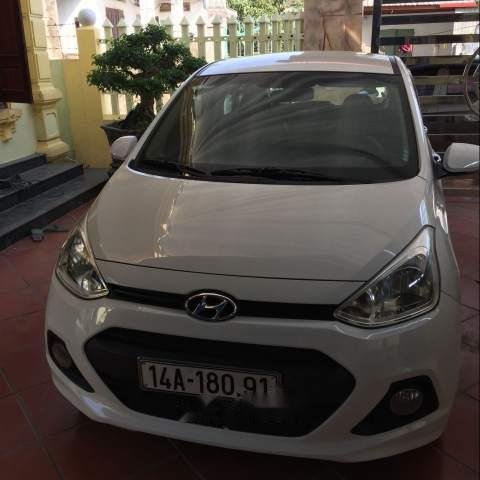 Bán ô tô Hyundai Grand i10 sản xuất 2015, màu trắng, nhập khẩu nguyên chiếc