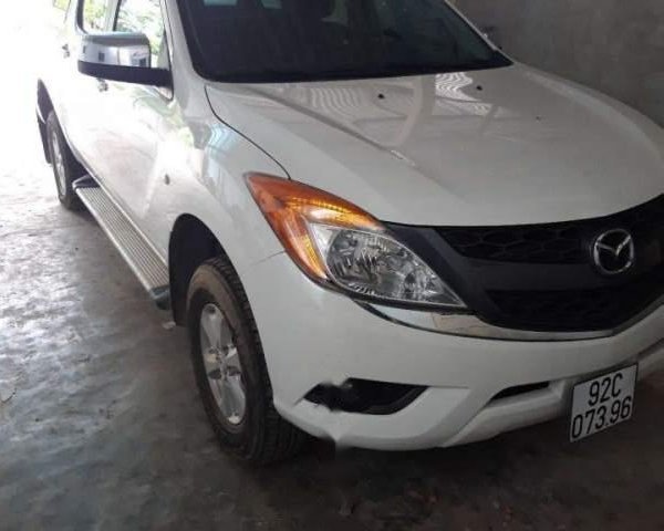 Cần bán Mazda BT 50 2015, màu trắng, nhập khẩu0