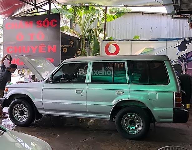 Cần bán Mitsubishi Pajero sản xuất năm 1990, màu bạc, xe nhập chính chủ giá cạnh tranh