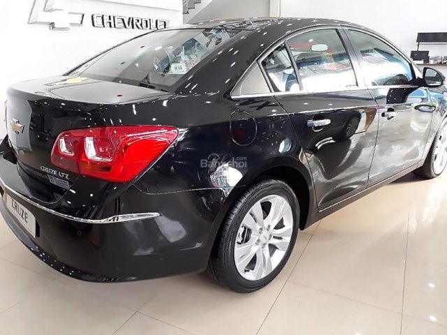 Bán ô tô Chevrolet Cruze LTZ 1.8L năm sản xuất 2018, màu đen