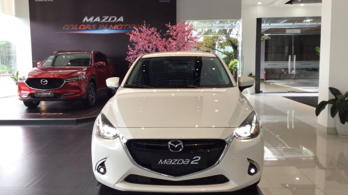 Cần bán Mazda 2 1.5 AT sản xuất năm 2018, màu trắng, 559 triệu