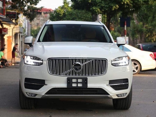 Cần bán Volvo XC90 Inscription năm 2016, màu trắng, xe nhập